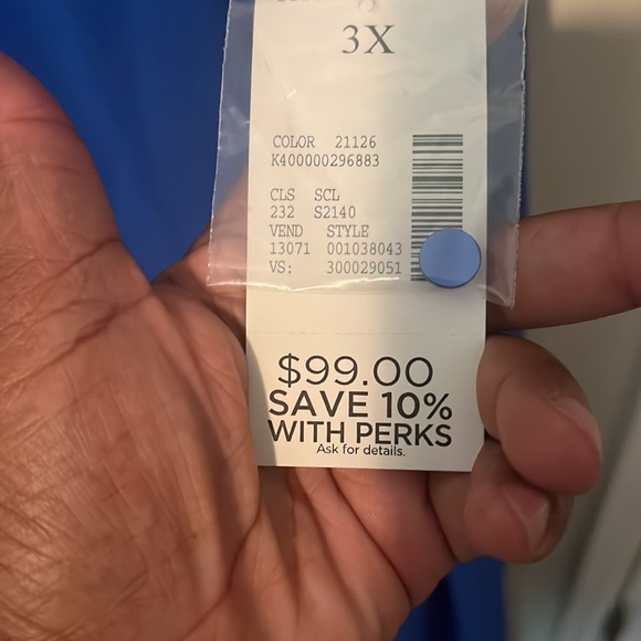 Ladies formal dress - Picture 6 of 6